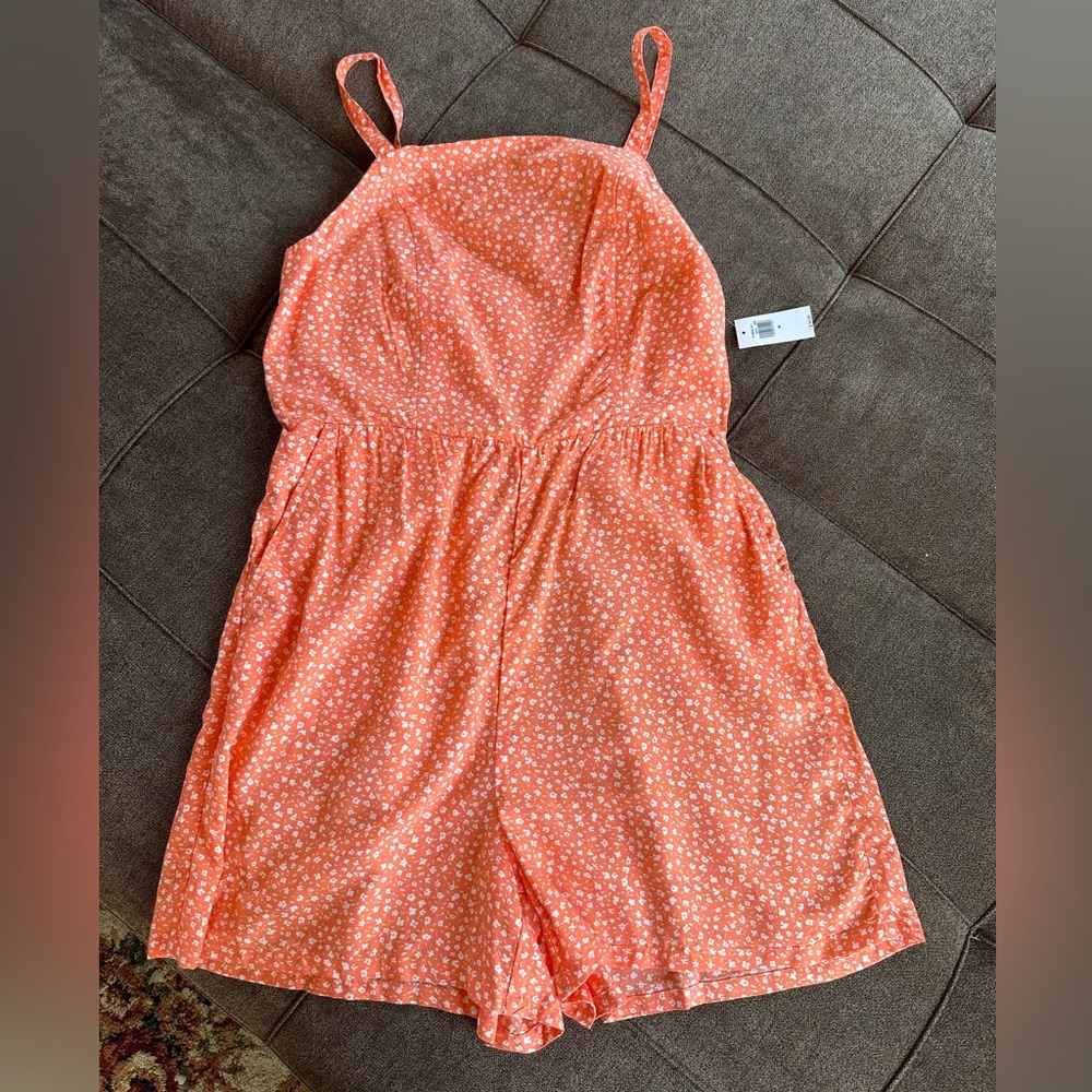 NWT Old Navy Orange and White Spaghetti Strap Romper with Pockets Size M